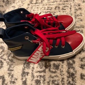 Capt Marvel shoe